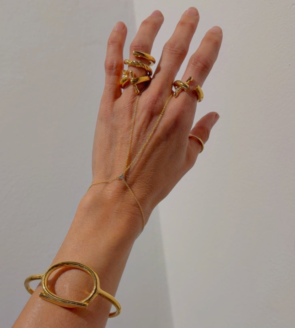 The open Chain link bracelet