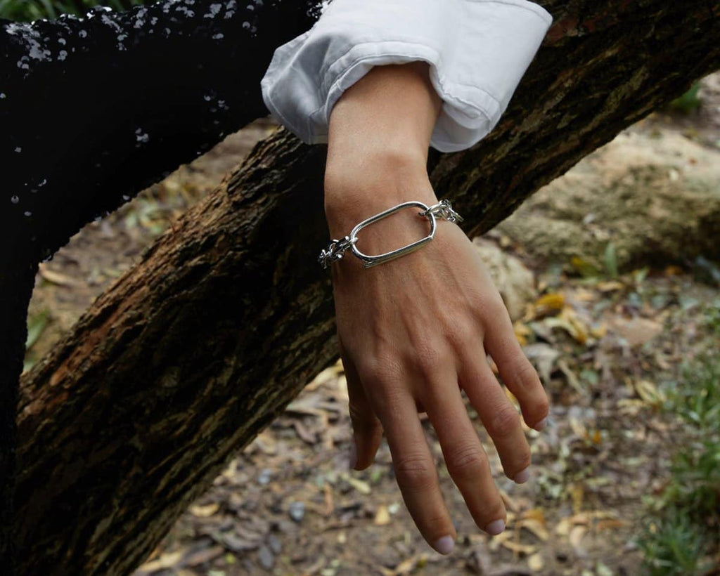 Small links large link bracelet