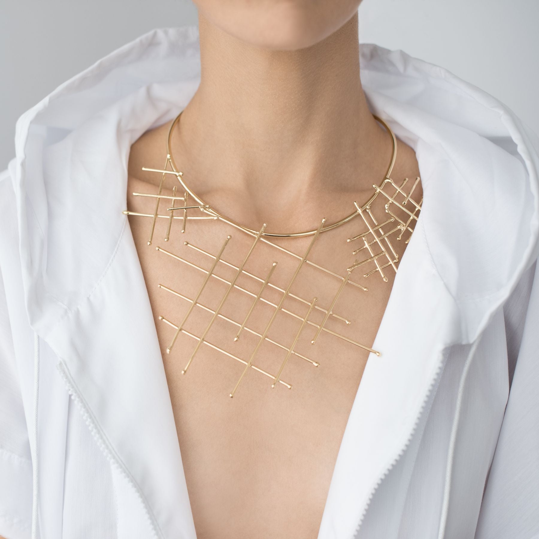 Net statement collar necklace