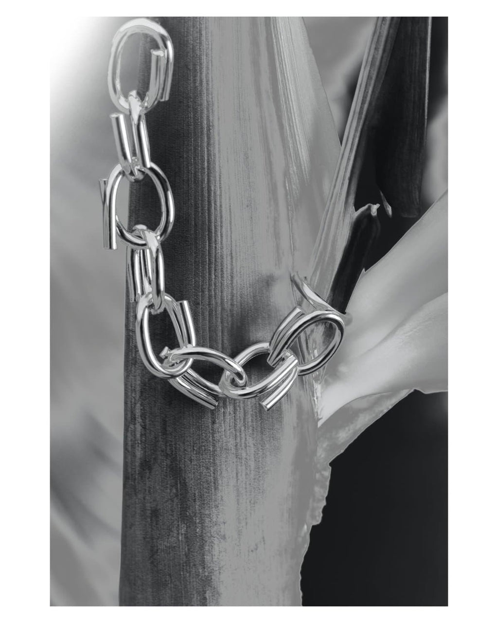 Small Oval Links Ear Cuff