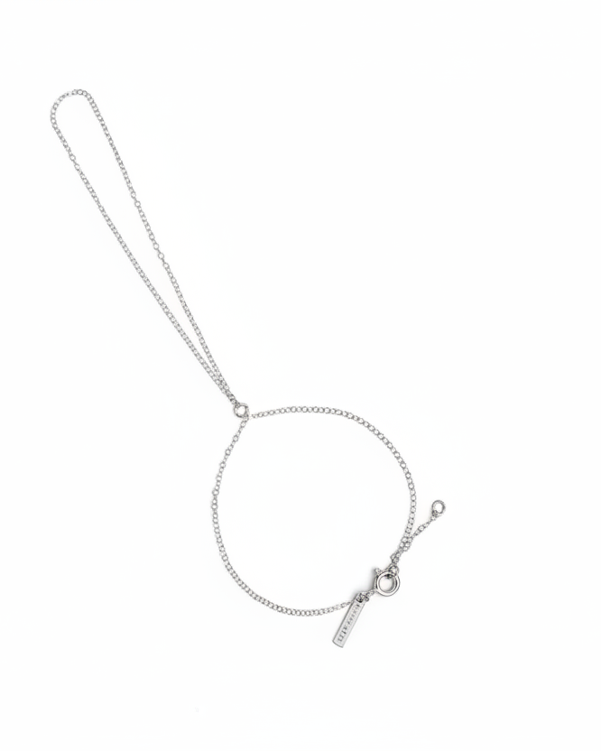 The Delicate Hand Chain