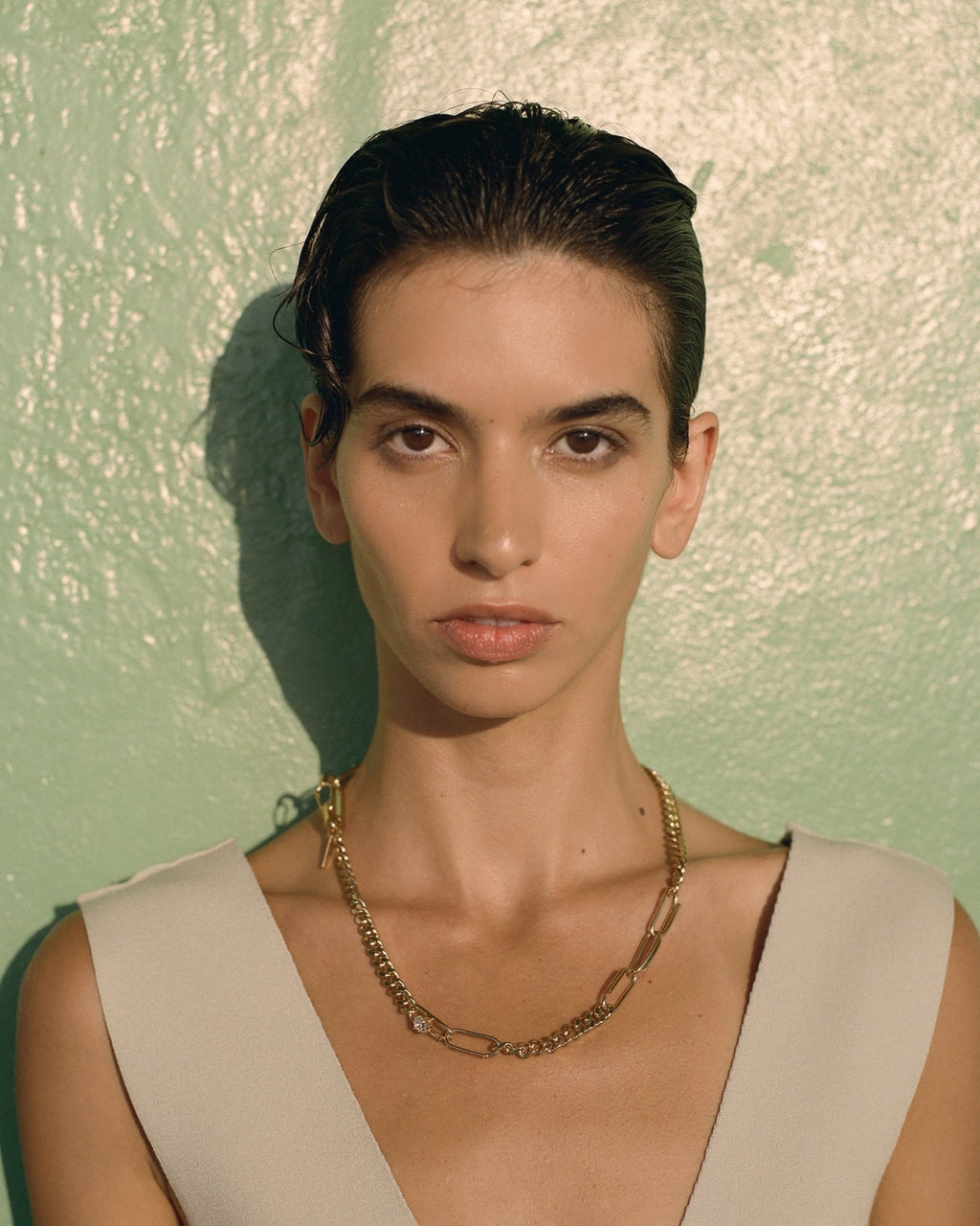 Oval & Cuban Links Necklace With Stone